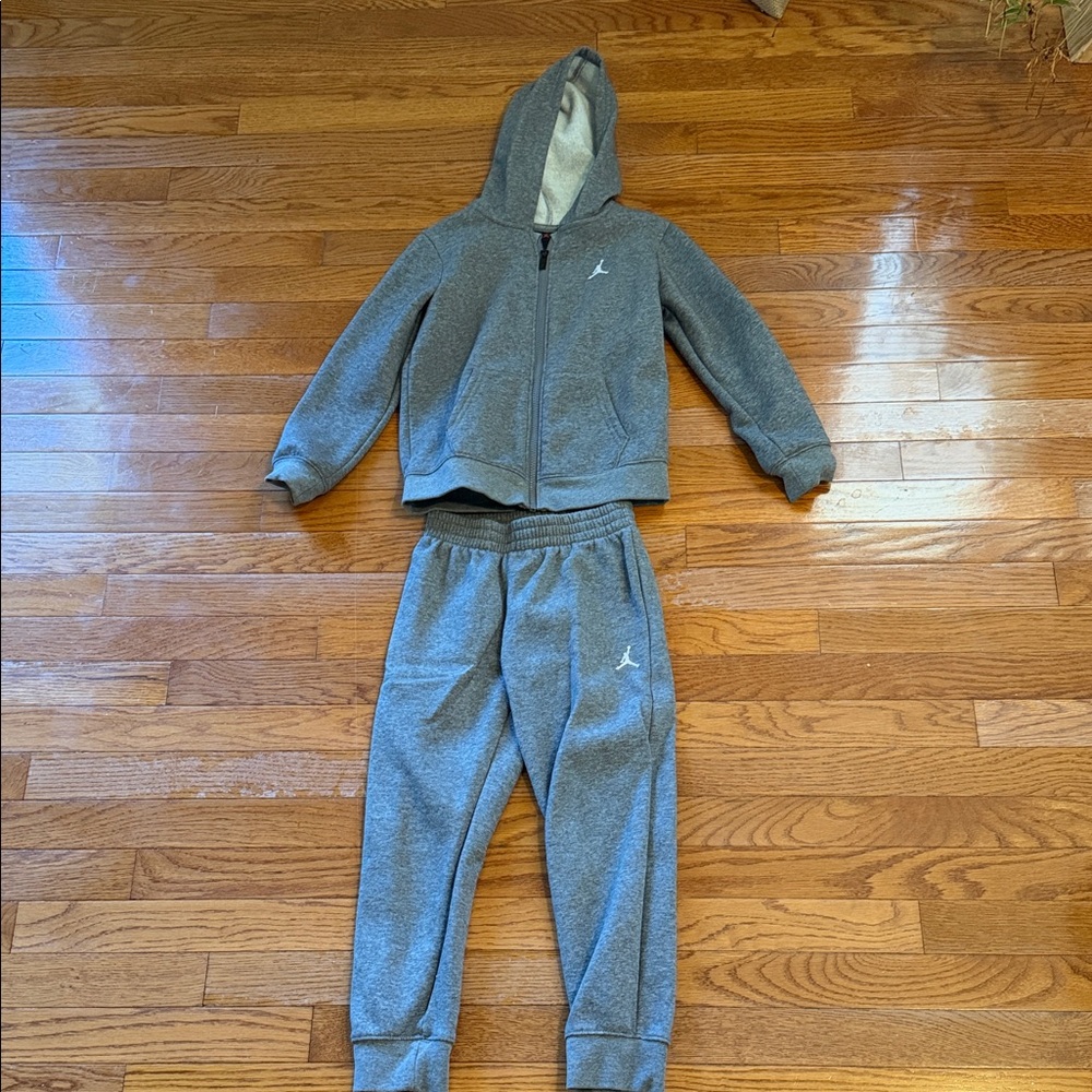 Nike Kids' Gray Jordan Fleece Hoodie & Jogger Set - Size 7